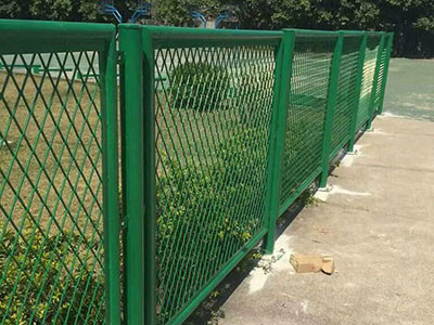 钢板网护栏图片3