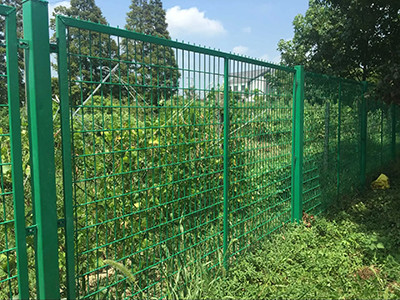 铁路护栏网图片3